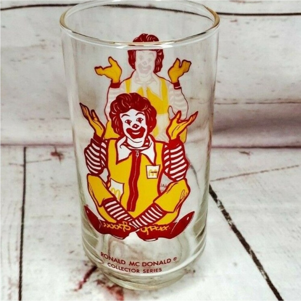McDonald’s RARE Collector Series Glass Cup - Ronald McDonald Vintage 70s